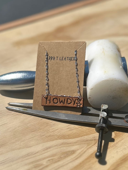 HOWDY Leather Bar Necklace